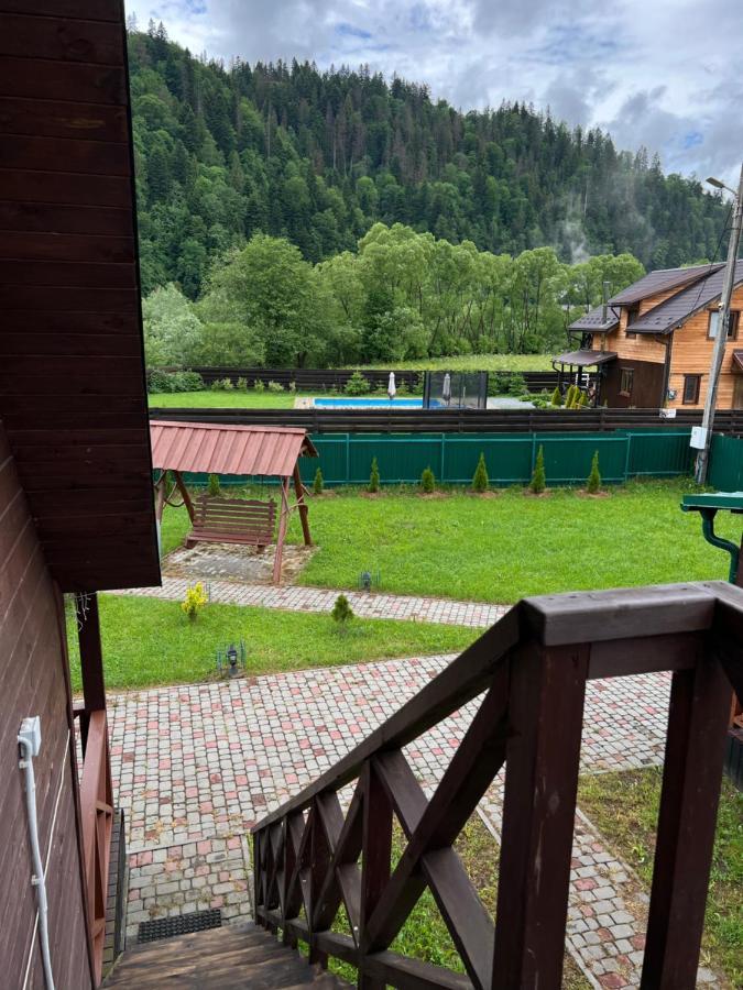 Veranda Mykulychyn Bagian luar foto